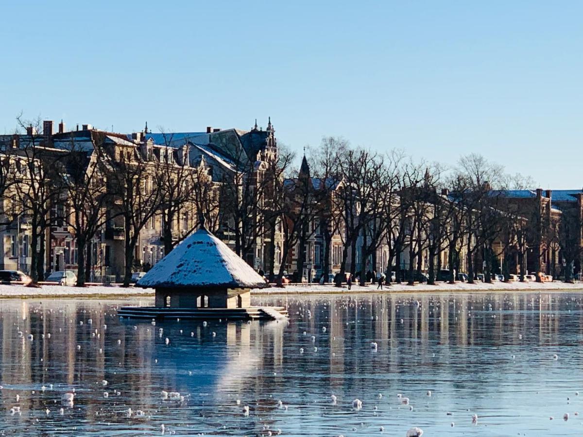 Hotel Zum Weissen Haus Schwerin  Esterno foto